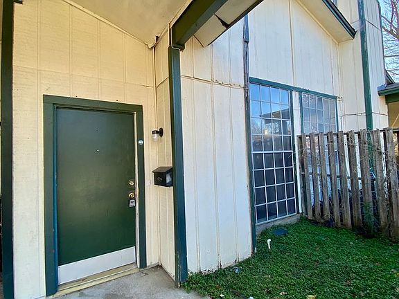 2nd image of 2638 Nina Cir