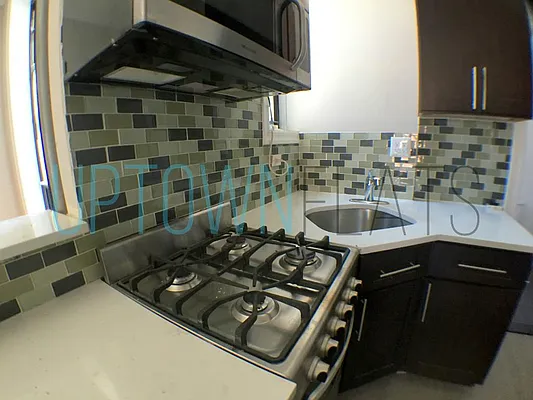 Rented by Uptown Flats LLC | media 35