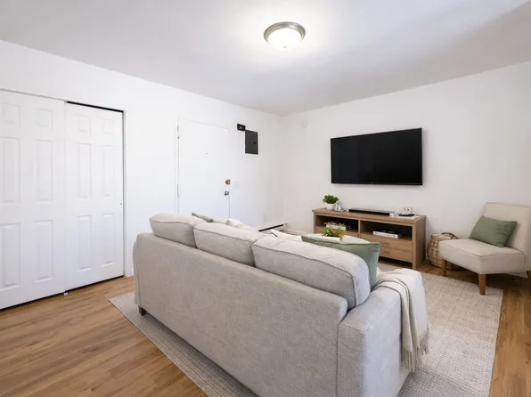 1550 Montauk Hwy APT 1B, Mastic, NY 11950