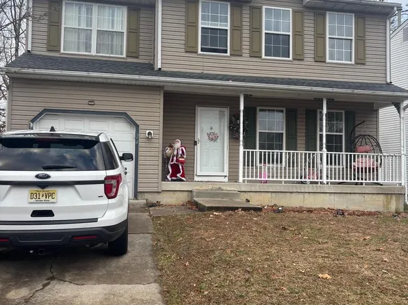 24 Oakton Dr, Atco, NJ 08004