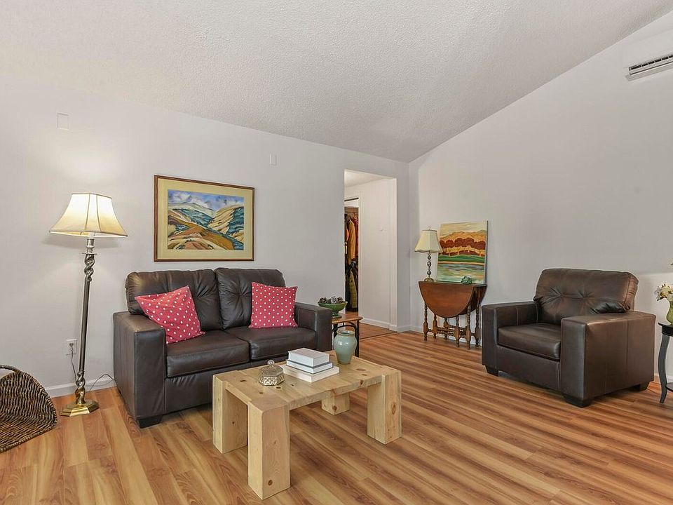 1st image of 716 S Longmont Ave