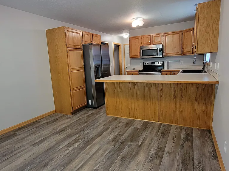 4100 Starr St — Photo 5