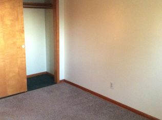 28 Heritage Ct, Buffalo, NY 14225