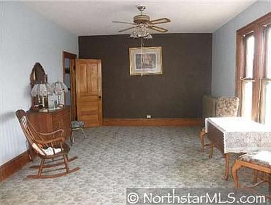 5th image of 640 S Bremer Ave