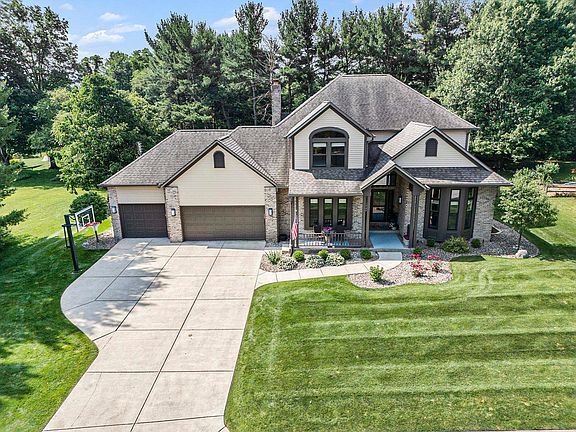 4th image of 51895 Foxdale Ln