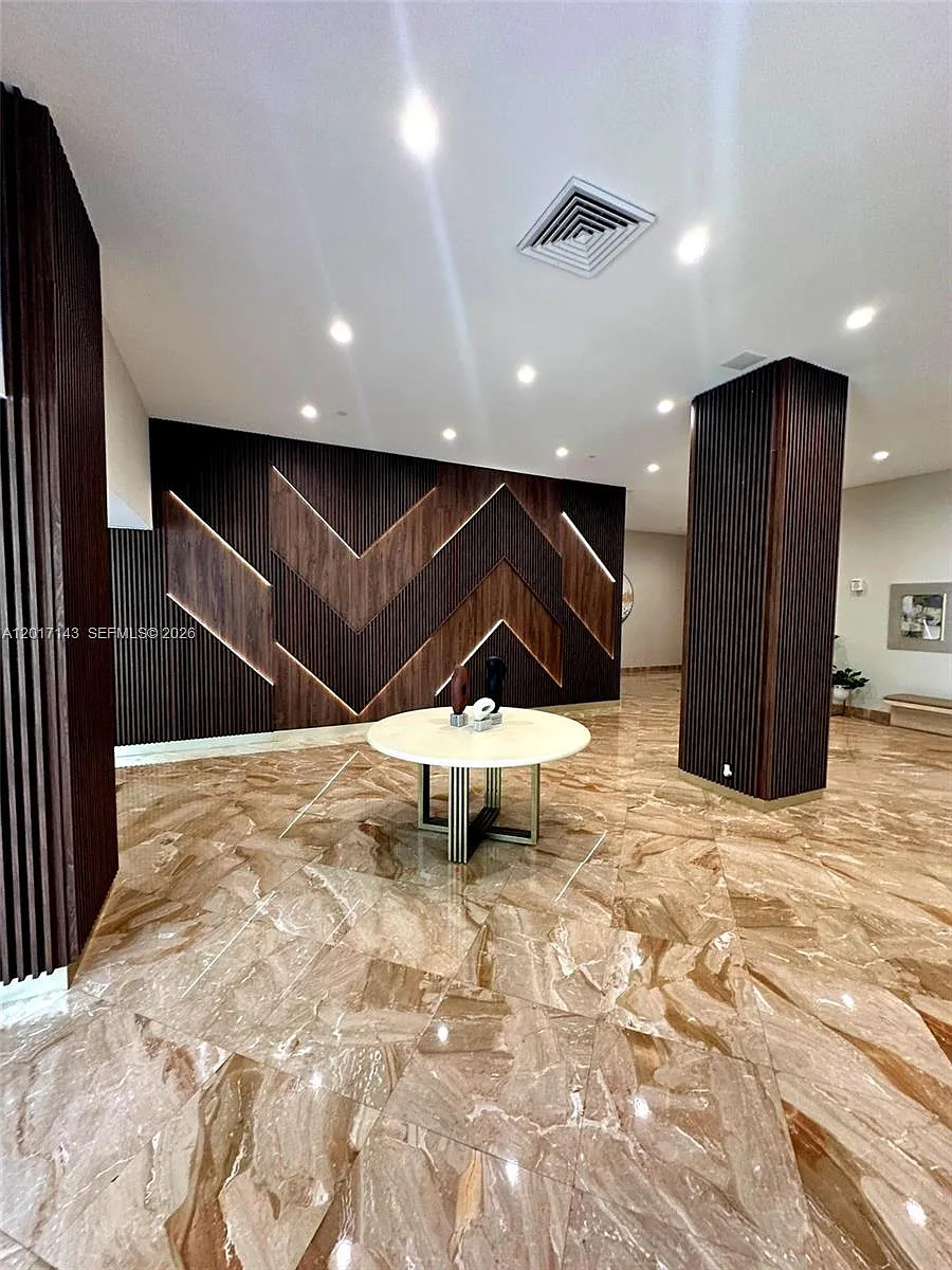 Building Photo - 1370 S Ocean Blvd #902