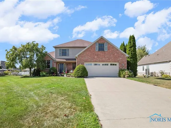 416 Castle Cv, Genoa, OH 43430