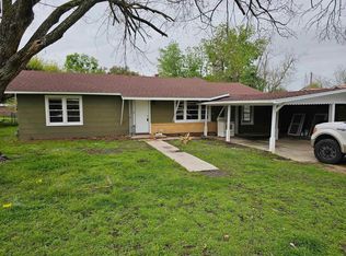 709 Miller St, Rockdale, TX 76567