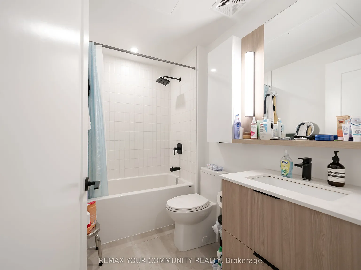 2 bed, $2,100 — Photo 4
