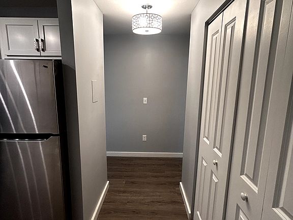 4th image of A105-111 Sherbrooke Ave #90