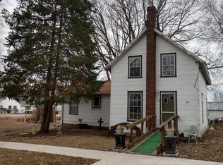 110 W Charles St, Mc Lean, IL