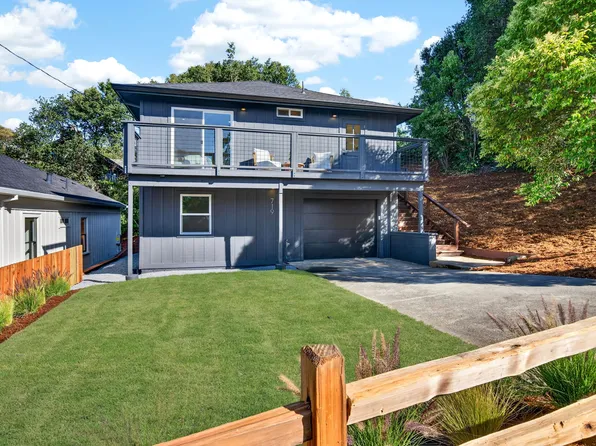 715 Bassett St, Petaluma, CA 94952