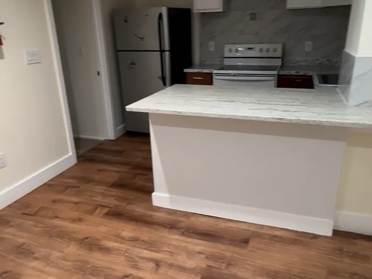 919 Saratoga St #1R — Photo 1