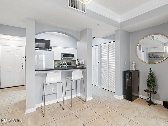 4th image of 10435 MIDTOWN Parkway #324