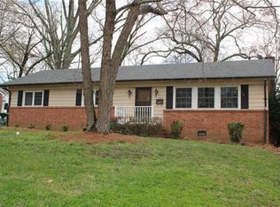 2509 W Cornwallis Dr, Greensboro, NC 27408