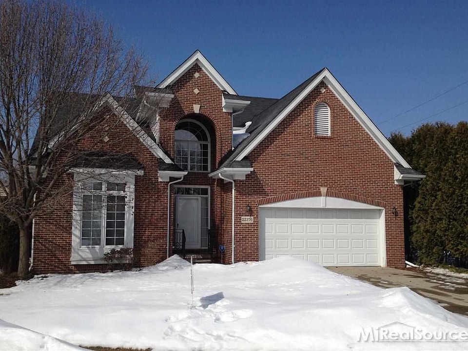 1st image of 22370 Peltier Saint
