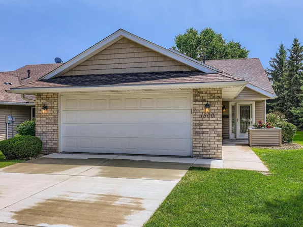 1500 Carleton Dr, Hastings, MN 55033