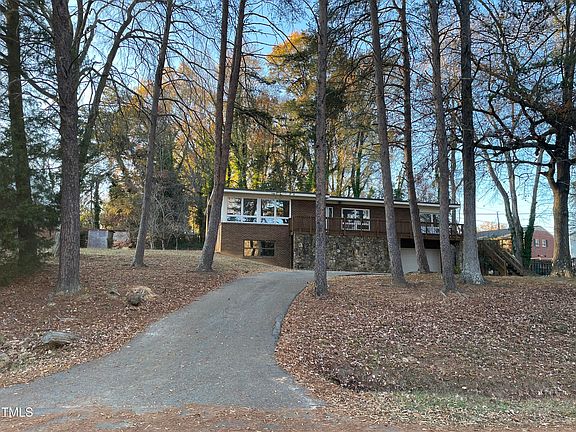 2nd image of 342 Dare St
