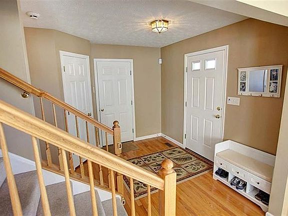2nd image of 2347 Featherston Dr