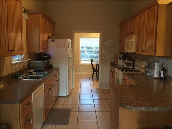 2nd image of 311 Winding Woods Trl