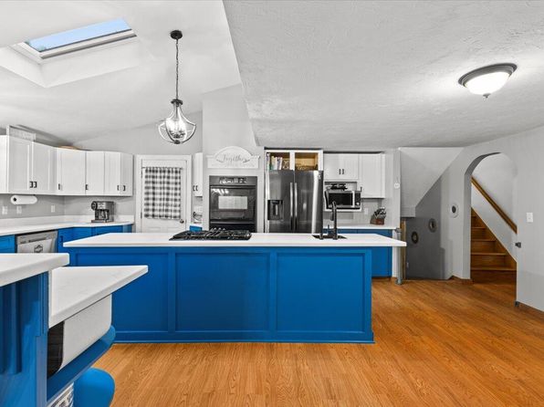 44 Janebar Circle, Plymouth, MA 02360