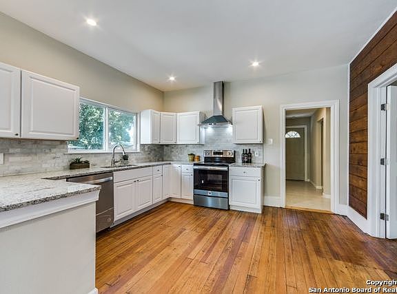 4th image of 115 Alvarez Pl