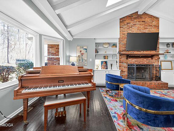 4th image of 764 Kings Mountain Rd