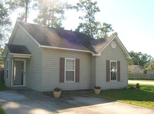 3599 Red Oak Dr, New Bern, NC 28562