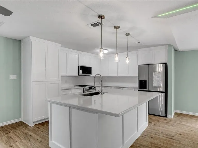 Granger Dr — Photo 17