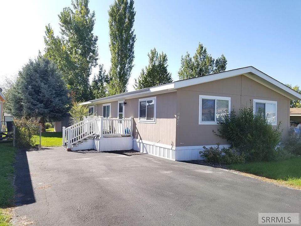 1st image of 2132 Twin Pines Ln