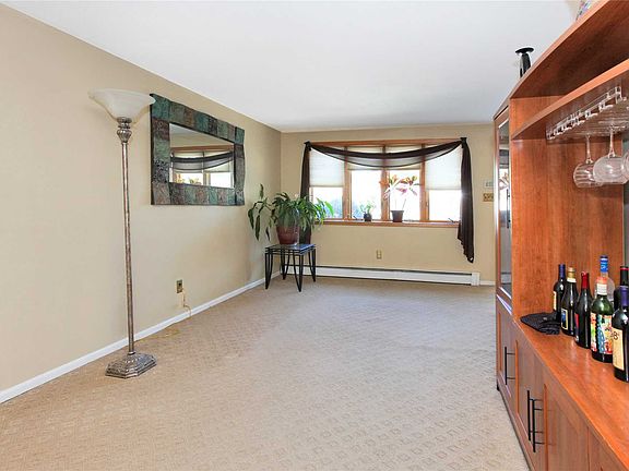 3rd image of 10 Mount Wilson Ave