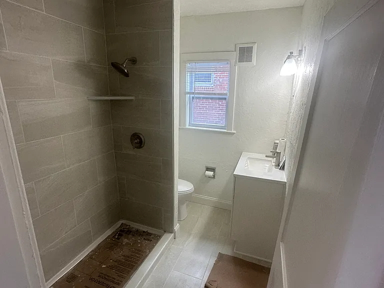 1359 Illinois Ave — Photo 12