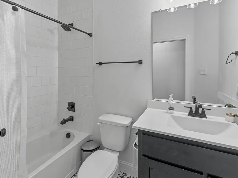 9920 Chaparral Pass — Photo 14