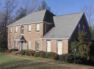 583 Montclaire Dr, Mount Airy, NC 27030