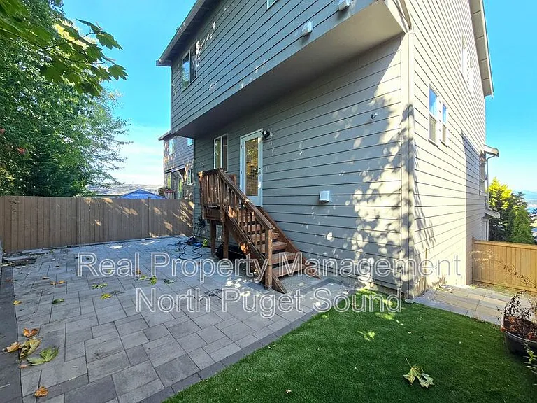 1300 92nd Ave NE — Photo 19