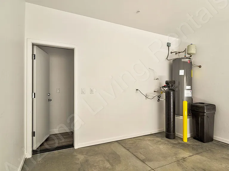 2061 Magnolia Dr — Photo 17
