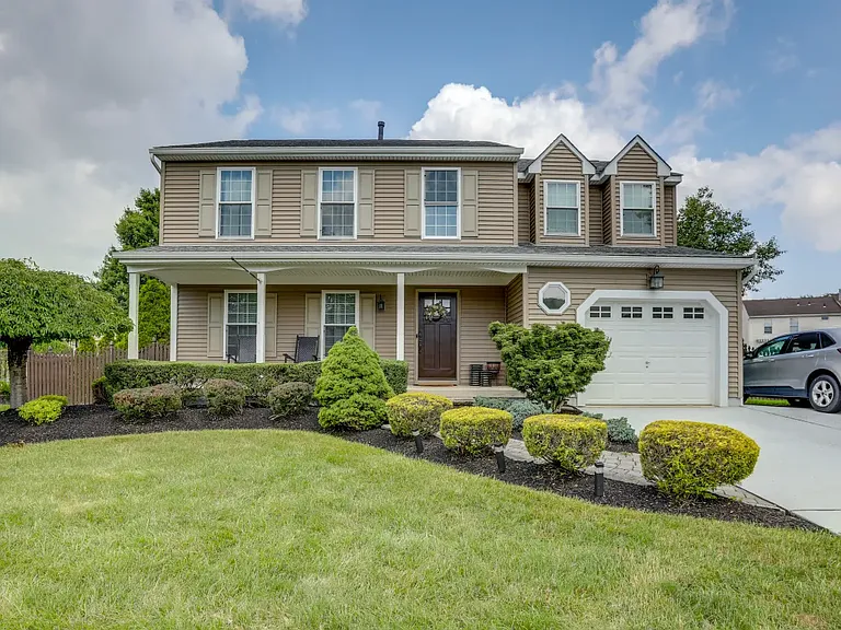 151 Rambling Rd — Photo 41