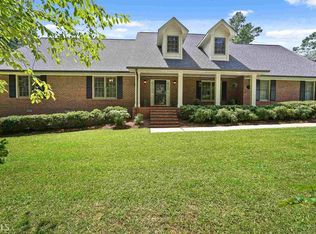 20 Plantation Dr, Stockbridge, GA 30281