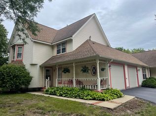 749 Regina Ct #749, Woodstock, IL 60098