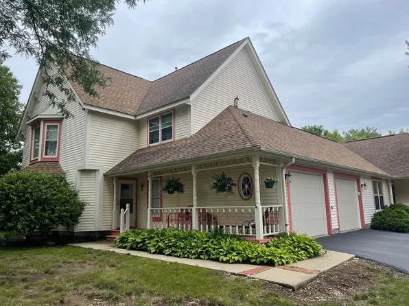 749 Regina Ct #749, Woodstock, IL 60098