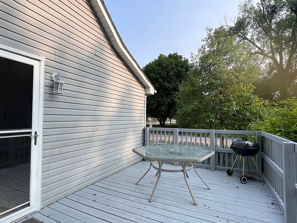 352 S Vermillion St Paxton, IL, 60957 Apartments for Rent Zillow