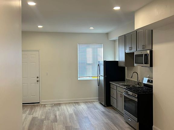 2nd image of 1528 N Patterson Park Ave