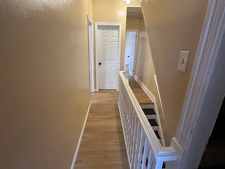 338 S 6th St — Photo 14