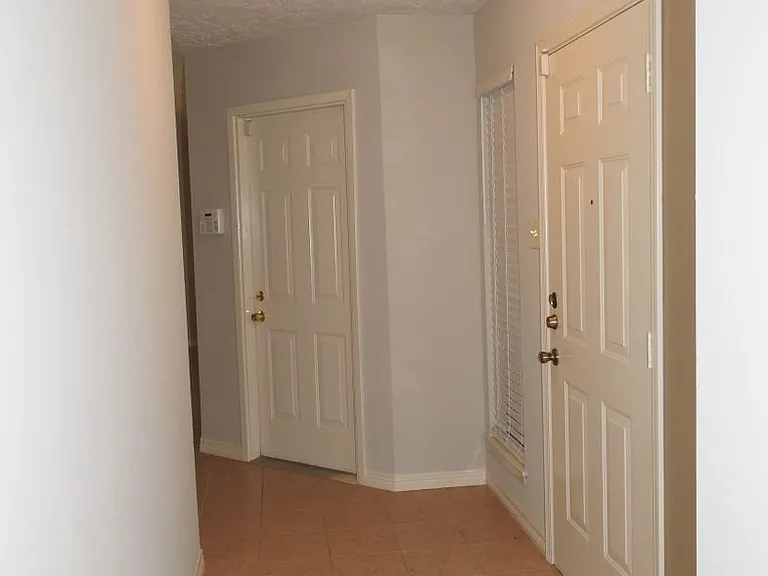 19902 Bishops Gate Ln — Photo 2
