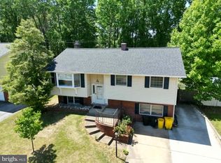 536 Crestpark Dr, Glen Burnie, MD 21061