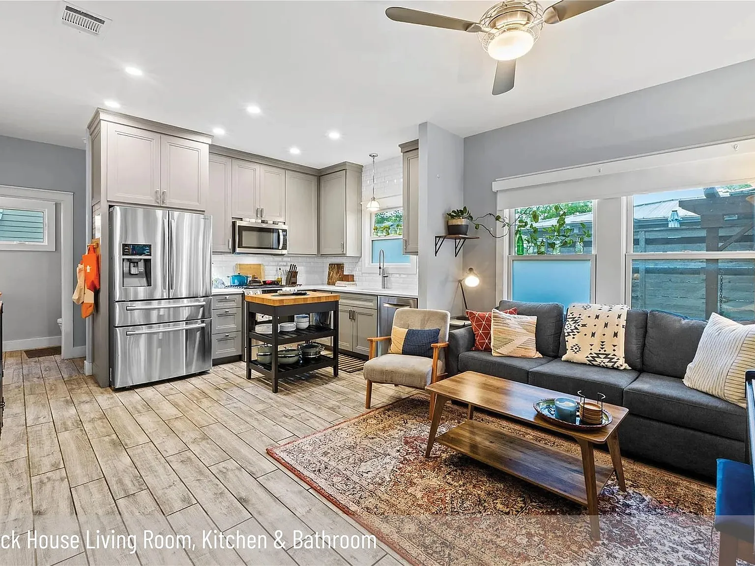 2 bed, 1.5 bath, 1014 sqft, $2,500 — Photo 1