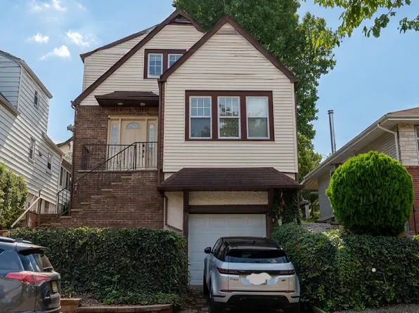 728 Stewart St, Ridgefield, NJ 07657