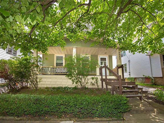 3rd image of 2057 Lark St