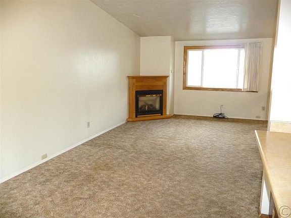 5th image of 2200 Garland St #11