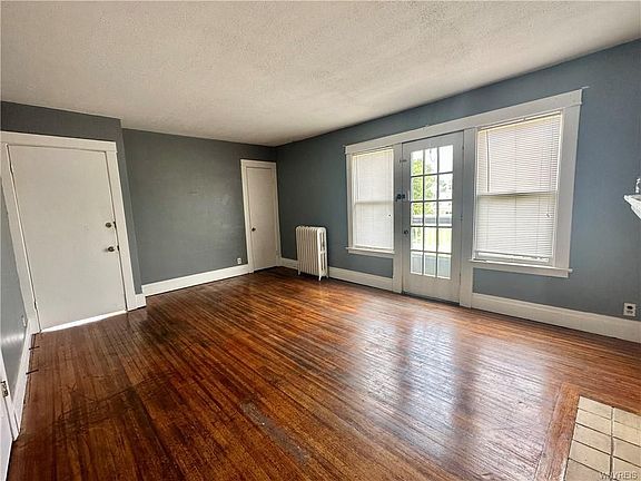 4th image of 263 Minnesota Ave